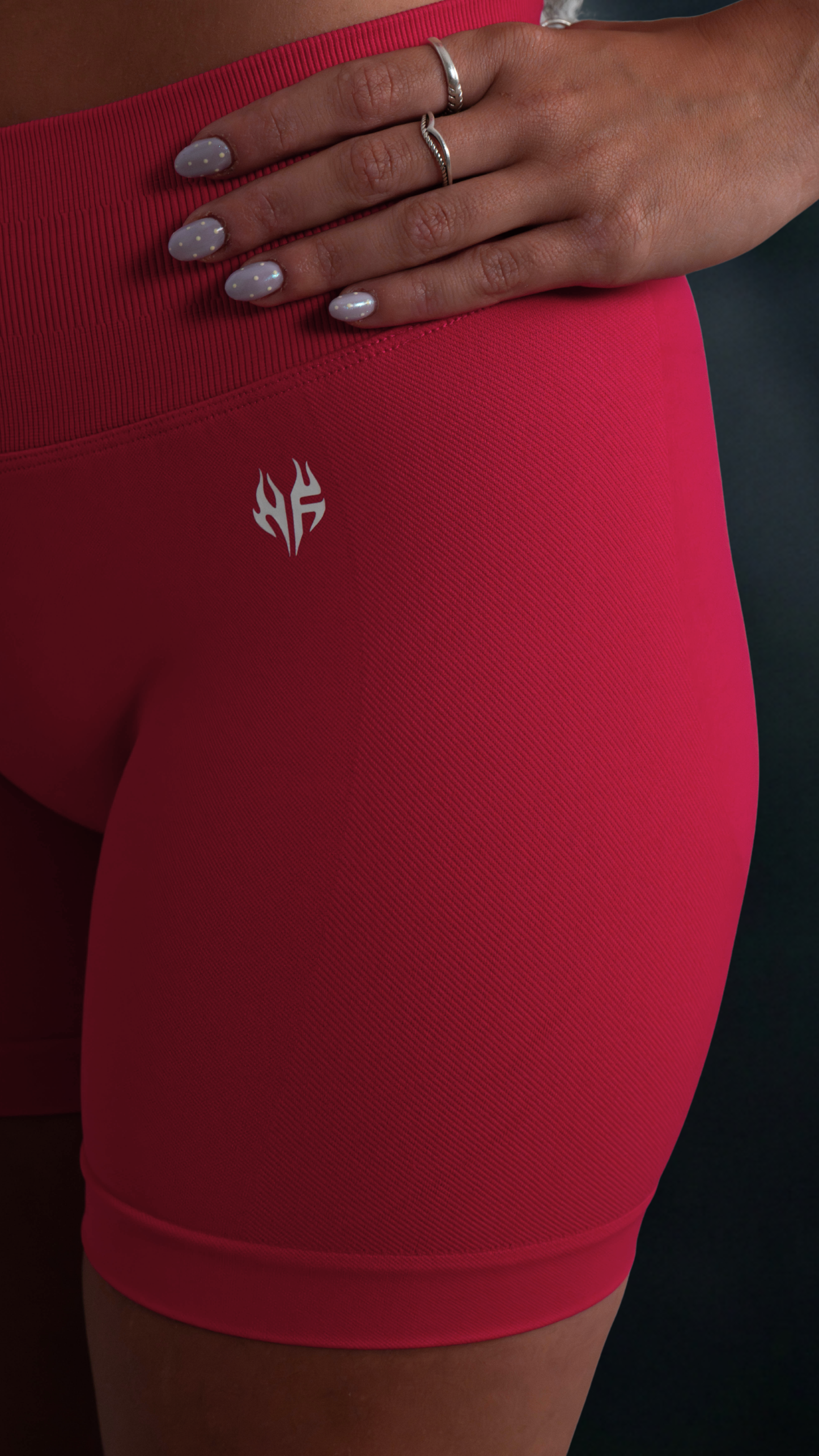 Aura Short  - Fucsia